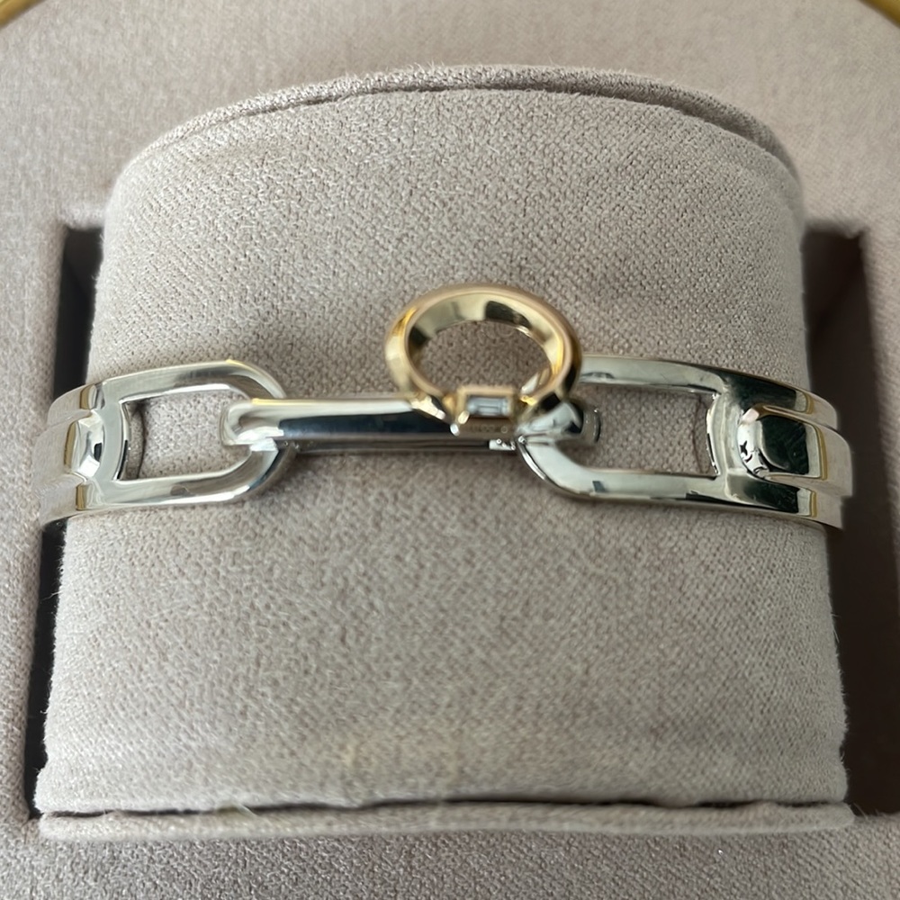 The Icon Bangle
Sterling Silver&14K Gold Bracelet With Diamond Detail (0.02 CTW)